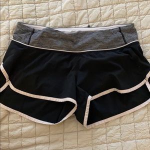 Lululemon 2.5” tracker shorts